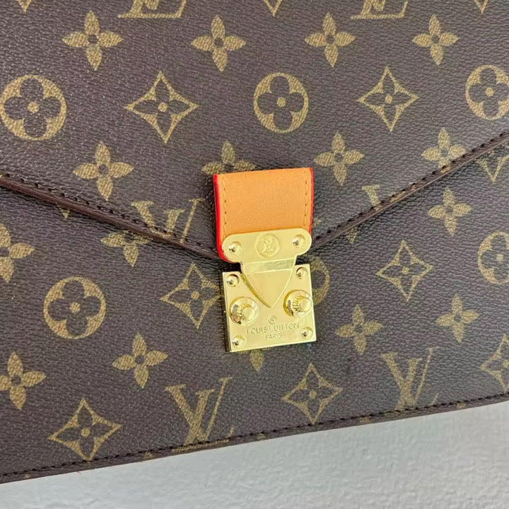 Louis Vuitton Pochette Metis Monogram Canvas