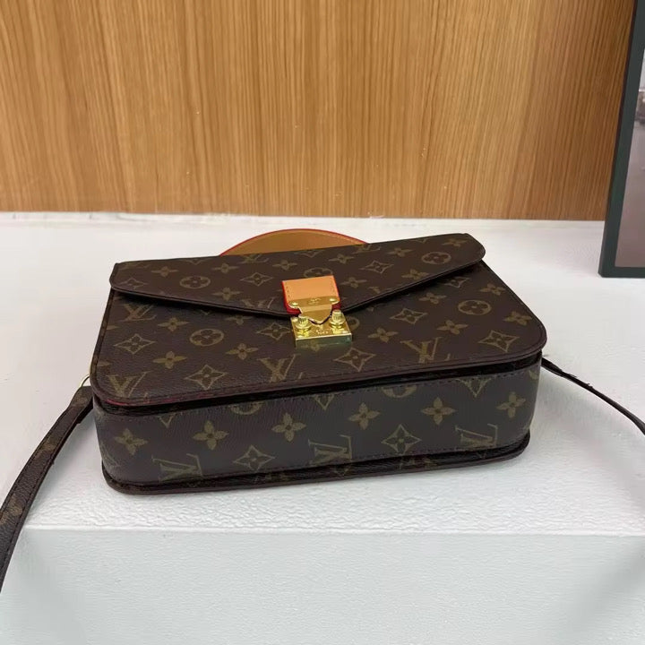 Louis Vuitton Pochette Metis Monogram Canvas