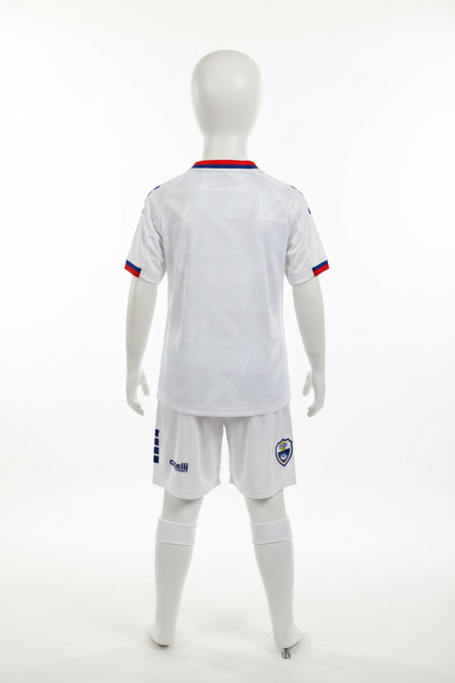 Cabo Verde wit uitshirt achterkant op witte kinderpop
